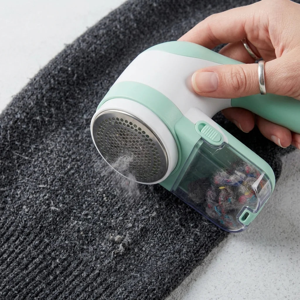 Portable Electric Clothes Shaver – Fabric Lint & Fuzz Remover for Garments